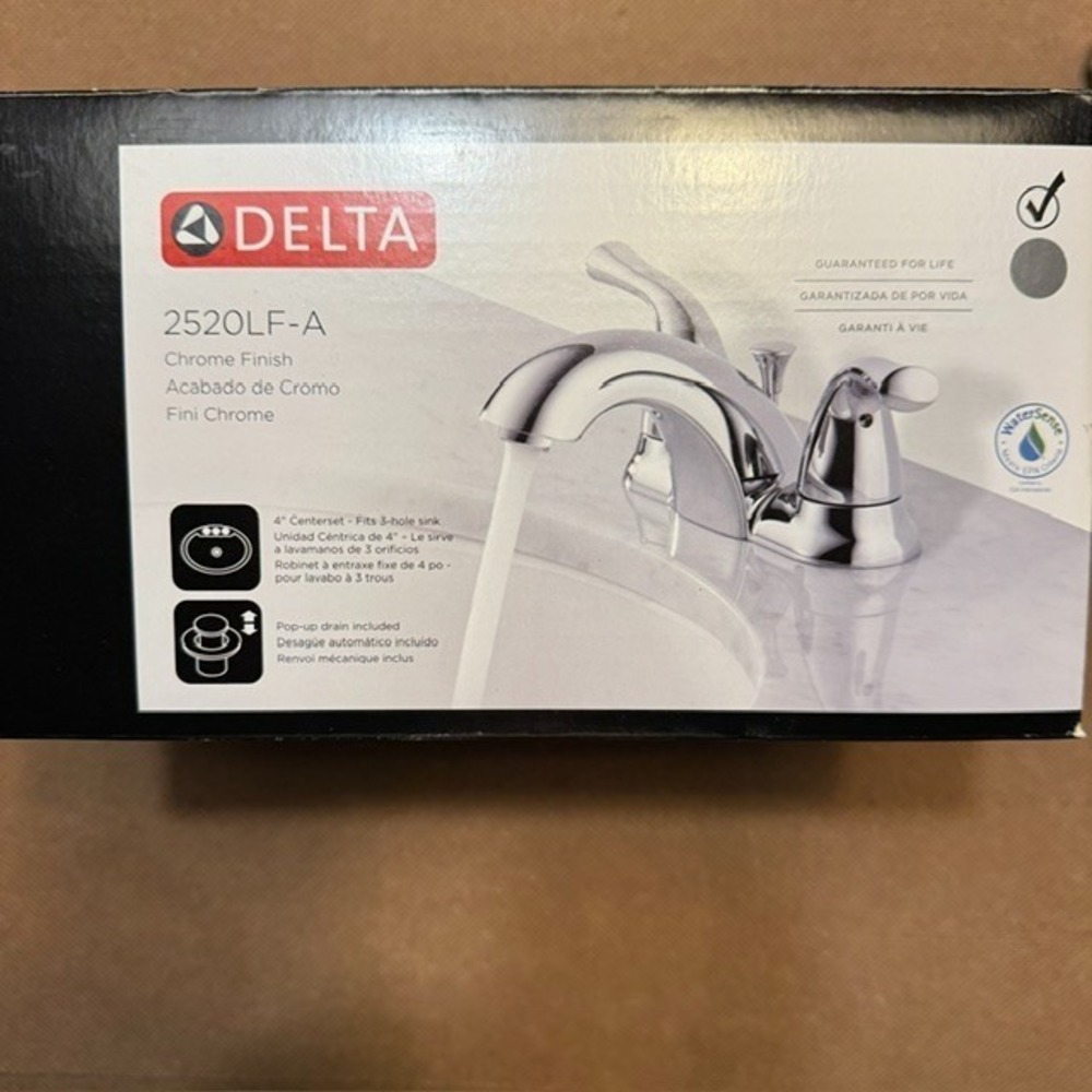 Delta Classic 4 in. Centerset 2-Handle Chrome Finish Faucet (2520LF-A) NEW
